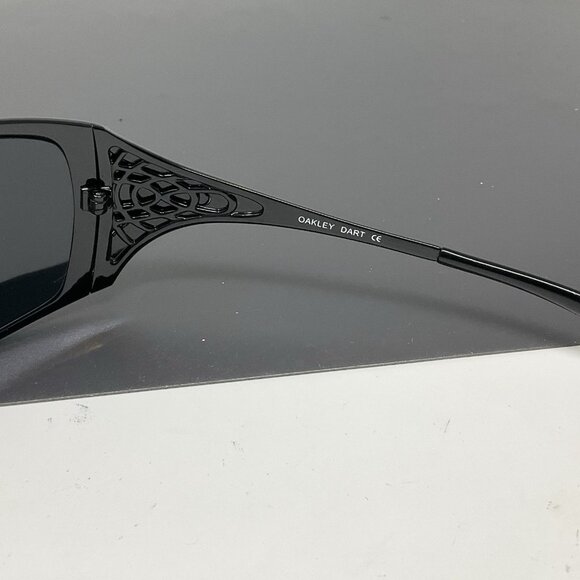 Oakley Dart 12-881  Polished Black Frame Polarized Sunglasses main image 8